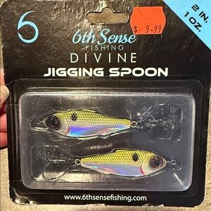 Divine Jigging Spoon - Yellow and Silver